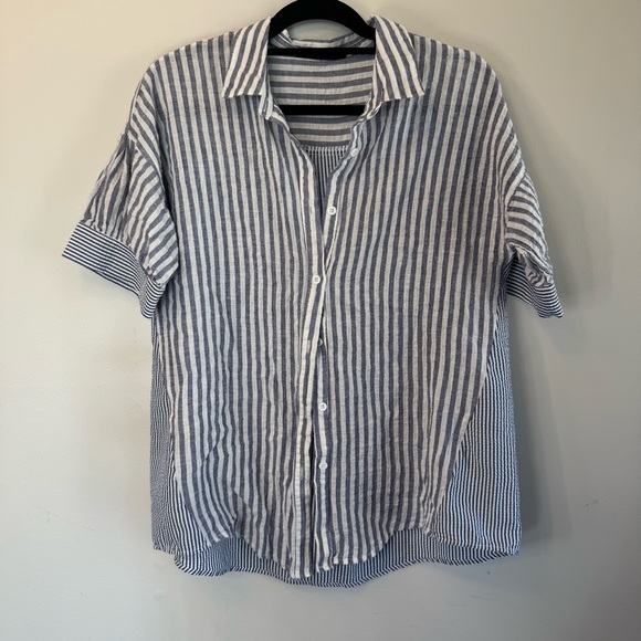 Doe & Rae Tops - Light 100%‎ Doe and Rae cotton blouse